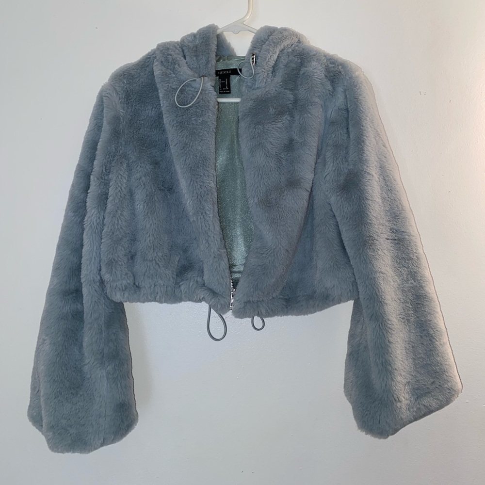 Forever 21 Hooded cropped fluffy jacket